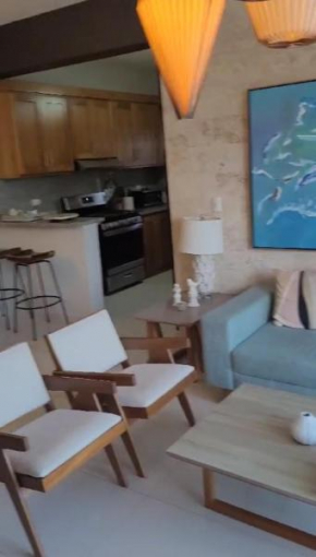 Dream Luxury Getaway by Beach-3 bedroom, Pool, AC